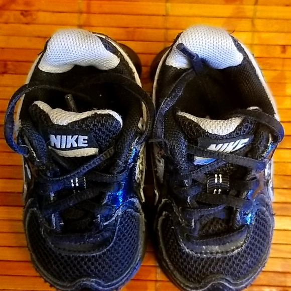 Sneakers - Picture 1 of 3